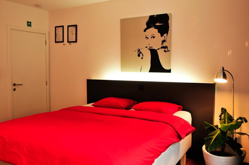 Bed and Breakfast Logies Zen Aan Zee Ostende Habitación foto